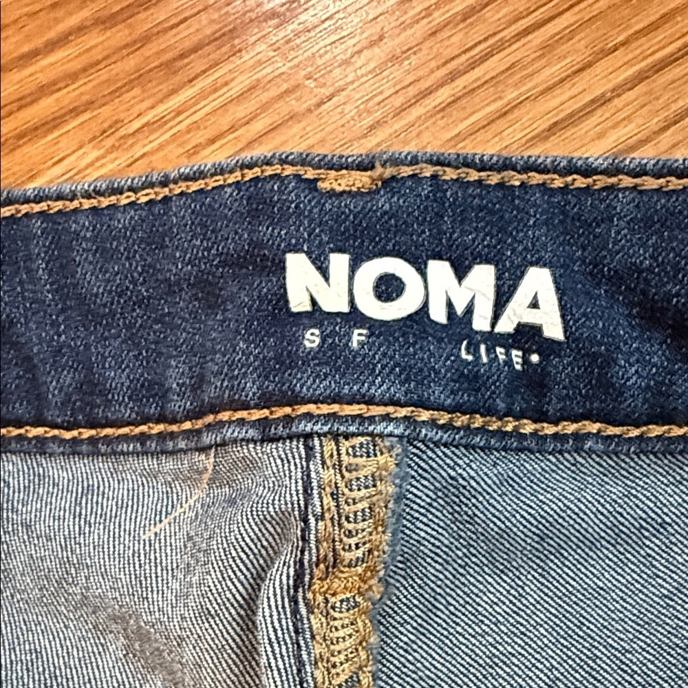 Sonoma Skinny Jeans Medium Wash Size 12 (Tag Missing – See Measurements) - Picture 2 of 9